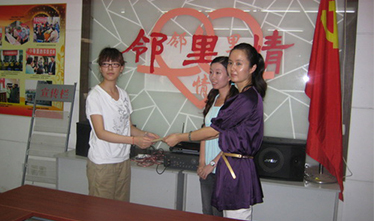 为困难团员解决困难   威尼斯澳门股份有限公司团委走访贫困学生